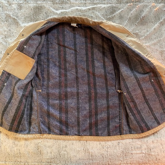 Vintage Distressed Carhartt Blanket Lined Chore Coat. - Picture 6 of 15